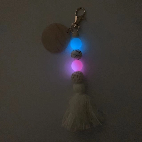 Portachiavi Luminoso Al Buio Perline Alfabeto In Silicone Fluorescente Disco In Legno Nappa Ciondolo Per Borsa Boho Regalo