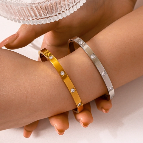Minimalist Stainless Steel Bangle Square Cut Zirconia Inset Oval Bangle With Side Clasp Elegant Jewelry For Women