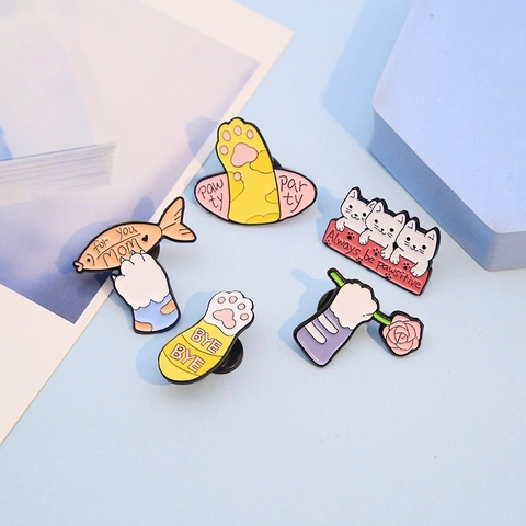 Süße Cartoon Katzenpfote Emaille Pin Brosche Legierung Tier Abzeichen Schmuck Für Damen Kinder Kleidung Rucksack Hut Dekor