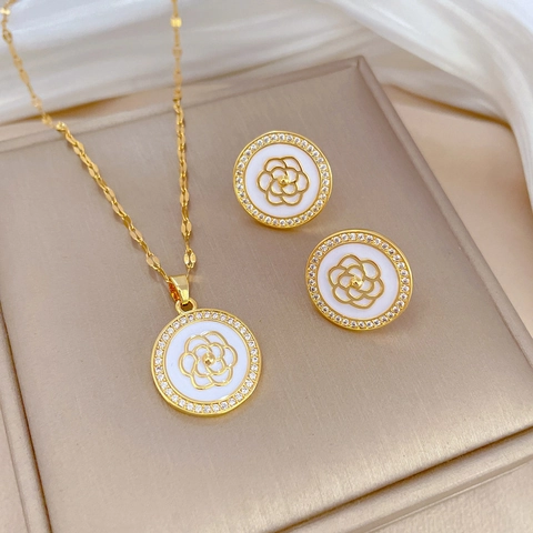Camellia Runde Halskette Ohrring Schmuckset Vergoldeter Titanstahl Mit Silbernem Ohrstecker Mikro Eingelegter Zirkonia