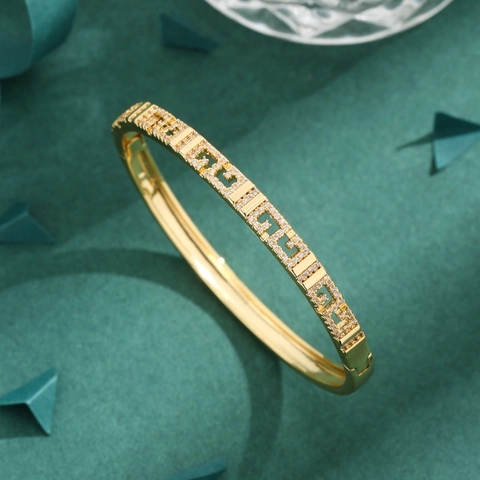 Luxus Hohl Geometrischer Armreif Für Damen Strass Vergoldeter Kupfer Offener Armreif Eleganter Mode Schmuck Geschenk