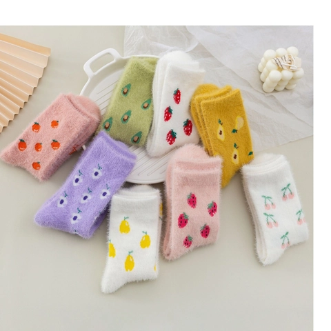 Calcetines de Felpa de Visón para Mujer Gruesos Invierno Cálidos Suaves Dulce Patrón de Frutas Fresa Hogar