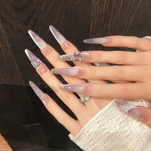 Lila Verlauf Cat Eye Kunstnägel Strass Blumen Handgefertigt Stiletto Französischer Stil Luxus Falsche Nägel