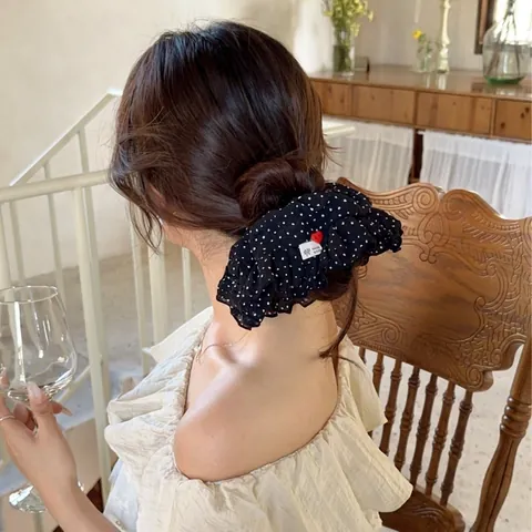 Punktierte Haargummi Mit Rüschen Chiffon Übergroßer Elastischer Pferdeschwanzhalter Mit Herzknopf Elegante Accessoires