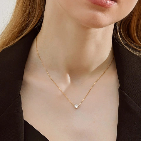Collana Con Ciondolo In Zircone Rotondo Acciaio Al Titanio Placcato Oro 18K Castone A Griffe Gioielli Da Donna