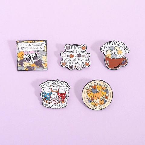 Lindo Broche de Esmalte de Gato Animato Pin de Aleación de Gatito Café Insignia Para Mochila Chaqueta Sombrero Decoración Regalo