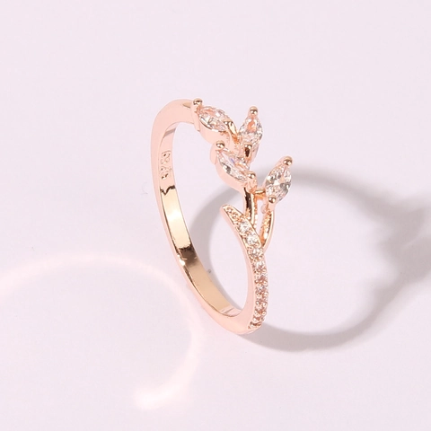 Elegant Rose Gold Copper Branch Leaf Ring For Women Fashion Rhinestone Inlaid Botanical Jewelry Daily Finger Ring Gift