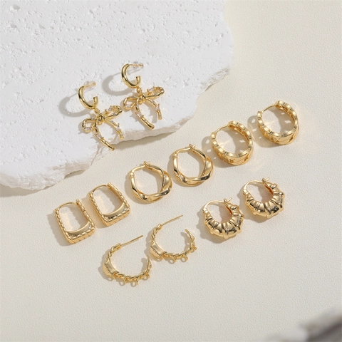 Orecchini a Cerchio Geometrici Placcati in Oro in Rame alla Moda per Donna Orecchini di Gioielli in Zirconia a Fiocco
