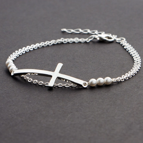 Bracciale Doppio Strato Minimalista Con Ciondolo Croce In Rame E Perla D'acqua Dolce Gioielli Di Moda Eleganti Da Donna