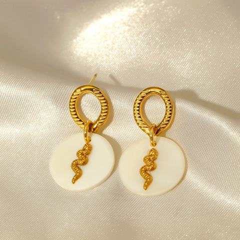 Minimalist 304 Stainless Steel Snake Pendant Earrings Natural White Shell Circular Drop Earrings For Women Gold Plated Jewelry
