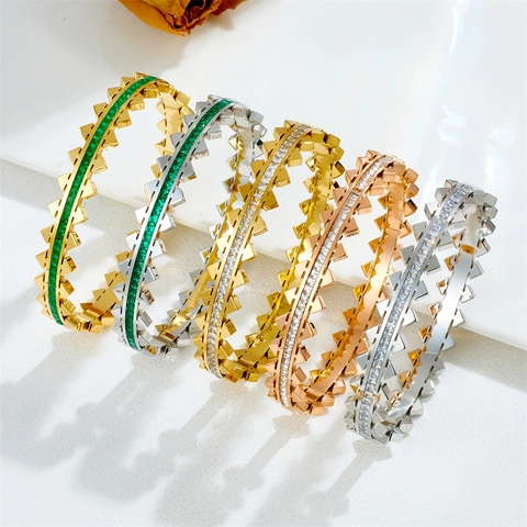 Bracelet Jonc En Acier Titane Avec Zircon Carré Et Rivet À Pointes Géométriques Style Punk
