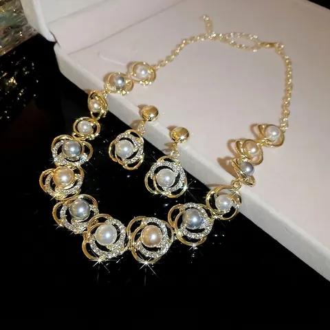 Elegant Flower Faux Artificial Pearl Necklace And Earrings With Rhinestones And Silver Earring Post Court Style Women Accessory