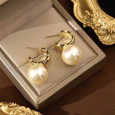Elegant Gold Copper Diamond Grid Stud Earrings With 925 Sterling Silver Earring Post And Artificial Pearl Women Jewelry Gift