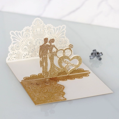 Elegant Laser Cut Glitter Paper Wedding Invitation Cards Mr Mrs Heart Pop Up Greeting Cards For Marriage Party Ceremony