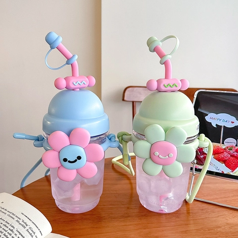 Cute Cartoon Sunflower Heart Plastic Water Bottle With Straw And Strap Portable BPA Free Large Capacity Outdoor Drinkware