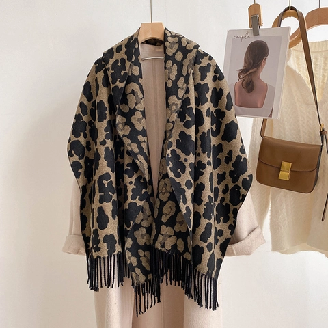 Écharpe en Viscose Imprimé Léopard Classique pour Femmes Châle Chaud Épais d'Hiver Avec Franges Jacquard Rétro