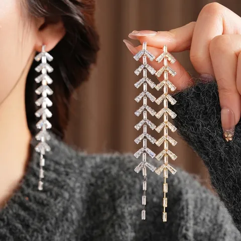 Lange Tassel Hängeohrringe Kupfer Zirkon Blattform Mit Silbernem Ohrstecker Elegant Hochzeit Party Schmuck