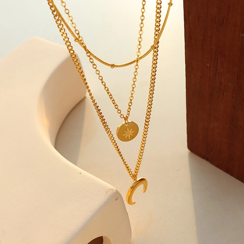 Collana Multistrato in Acciaio al Titanio da Donna Placcata Oro Ciondolo Stella Luna Choker Minimalista Gioielli di Moda