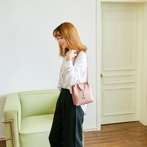 Women Korean Style Simple PU Leather Bucket Bag With Gold Deer Pendant Small Crossbody Shoulder Messenger Bag Handbag Daily Use
