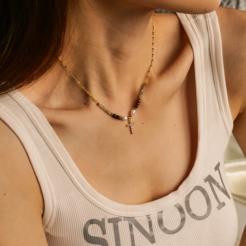Collana Con Ciondolo A Croce Acciaio Inossidabile Placcato Oro 18K Con Perla D'acqua Dolce E Zircone Catena Di Perline Per Donna