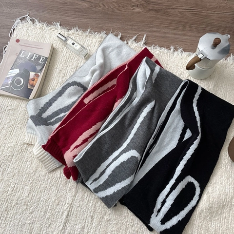 Set Berretto E Sciarpa In Maglia Da Donna Stile Coreano Invernale Caldo Poliestere Jacquard Con Fiocco Set Abbinato Fronte-Retro