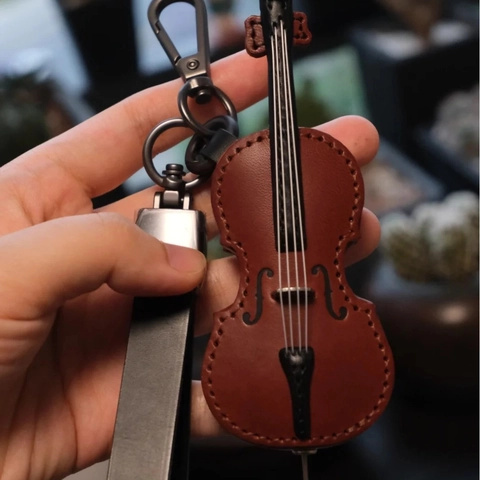 Retro Leather Violin Guitar Shape Keychain Musical Instrument Pendant Gift For Music Lovers Creative Bag Decor Key Ring