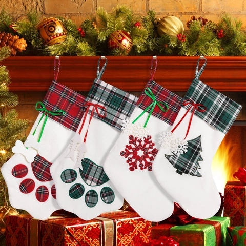 Christmas Stockings Plaid Pet Dog Paw Shape Hanging Ornaments Fireplace Decor Festive Gift Bags Velvet Cloth