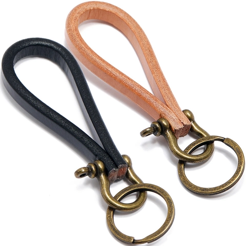 Handmade Retro Cowhide Leather Keychain For Men Women Simple Metal Horseshoe Buckle Key Ring Car Pendant Gift Accessory
