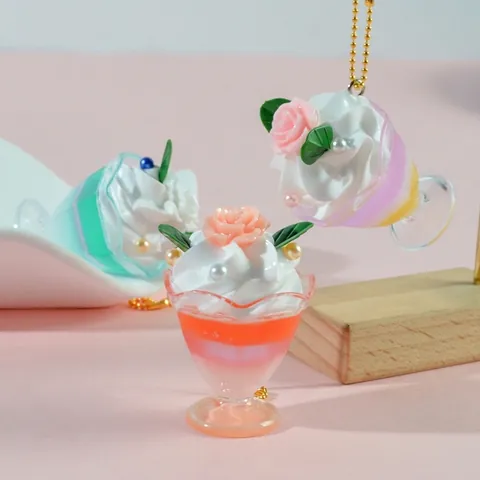 Mini Simulación Copa De Helado Llavero Resina Postre Parfait Colgante Cadena Bolas Metal Flor Crema Degradado