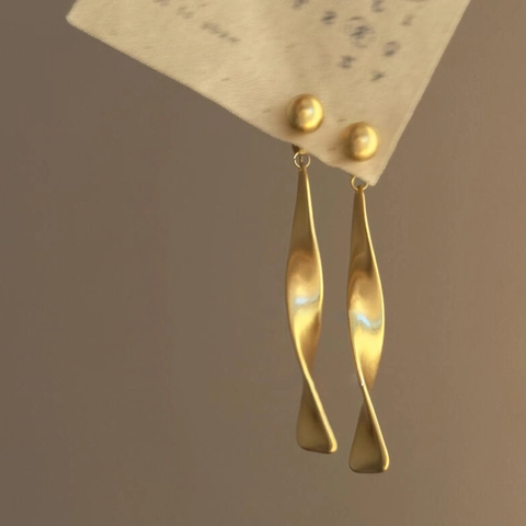 Orecchini Pendenti Nastro Torsione Opaco Con Perno In Argento 925 Sterling Gioielli Eleganti Design Per Donne