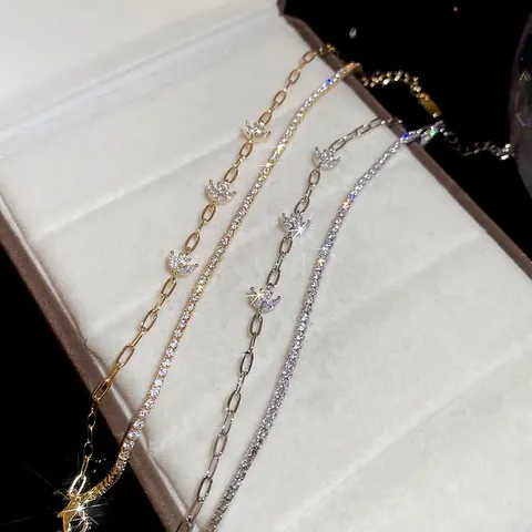 Double Layer Flower Pendant Bracelet Copper And Zircon Eighteen Karat Gold Plated Elegant Jewelry For Women Lightweight
