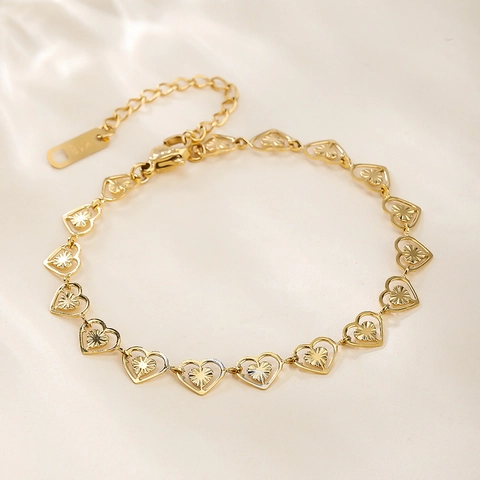 Hollow Heart Bracelet 18K Gold Plated Titanium Steel Sunburst Pattern Adjustable Link Jewelry For Women