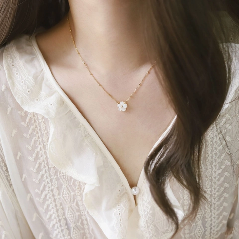 Natuurlijke Witte Schelp Bloem Hanger Ketting 18K Verguld Titanium Staal Esthetische Sieraden Voor Vrouwen