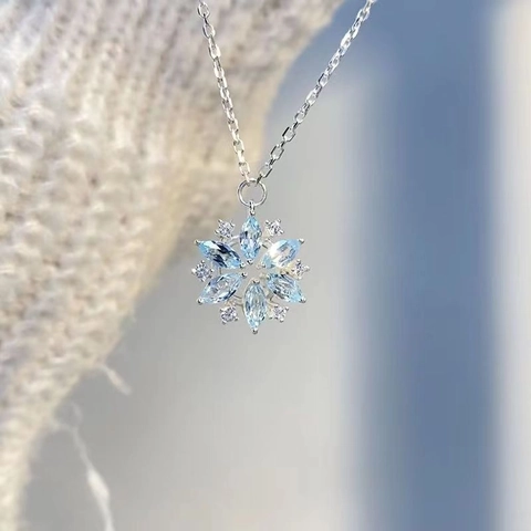 Collier Pendentif Flocon De Neige Pour Femmes Strass Bleu Ciel Alliage Ton Argent Cadeau De Noël Anniversaire