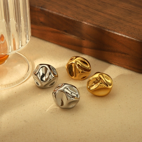 Onregelmatige Geometrische Gesmolten Metalen Oorknopjes Voor Dames Roestvrij Staal Gerimpeld Ontwerp Hoogglans Punk Moderne Sieraden