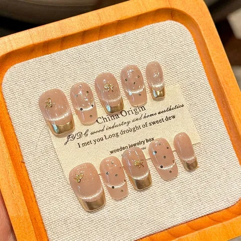 Handmade Press On Nails French Cat Eye Nude Pink With 3D Golden Bow Short Ladder Fake Nails For Women Daily Manicure Art
