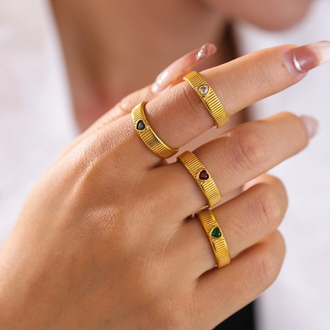 Vintage Edelstahl Gerippt Herz Glasstein Ring Für Damen 18K Vergoldet Bunter Herzform Band Fingerschmuck