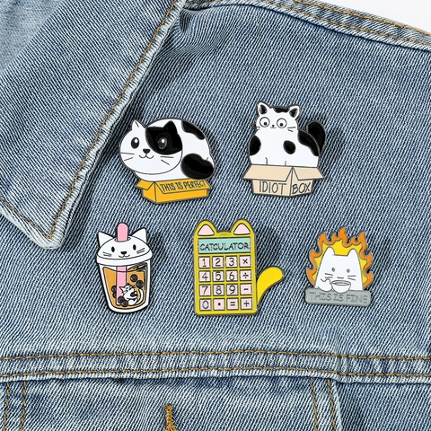 Pins de Esmalte de Gato de Dibujos Animados Lindo Broche de Aleación de Animales Insignia de Solapa de Catculator Para Mochila Ropa