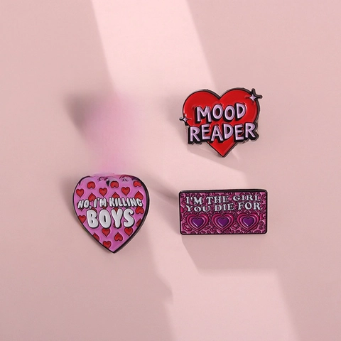 Broche Pin en Émail Forme de Cœur Y2K pour Vêtements Alliage Badge Lettre Dessin Animé Accessoires pour Femmes Hommes Sac à Dos Veste