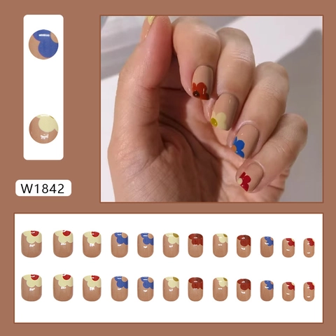 Short Square Press On Nails Simple Sweet Small Flower Pattern ABS Plastic Elegant Manicure Wearable Artificial Nails