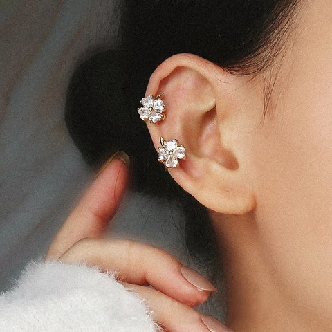 Κομψά Ear Cuffs Κράμα Ζιργκόν Χωρίς Τρύπα Γυναίκες Γαλλικό Στυλ Ψεύτικο Τεχνητό Μαργαριτάρι Μινιμαλιστική Πεταλούδα