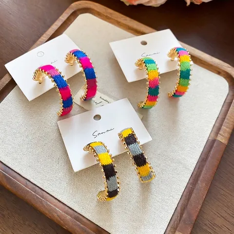 Créoles En Corde Tricotée Colorée Avec Base En Alliage Et Tige En Argent Sterling 925 Bijoux Bohèmes Faits À La Main En Forme De C