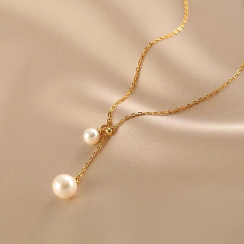 Collar en Y de Acero de Titanio Ajustable de Estilo Francés Con Colgante de Perla Artificial Choker Elegante para Mujer