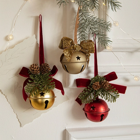 Campanelle Di Natale Ornamenti Appesi In Metallo Con Fiocco Di Velluto Pigne E Aghi Per Decorazione Festiva