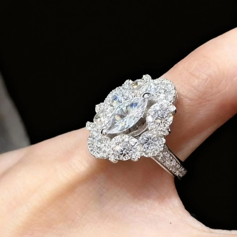 Anello Aperto Marquise Zircone Rame Placcato Argento Fiore Cluster Gioielli Regolabili Vintage Lusso Donna Regalo