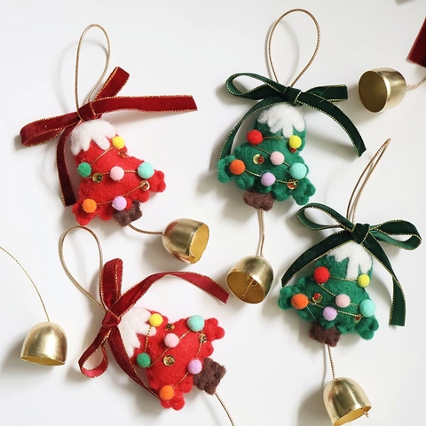 Decorazione Appesa Albero Di Natale Feltro Lana Con Fiocco In Velluto E Campanellino Dorato