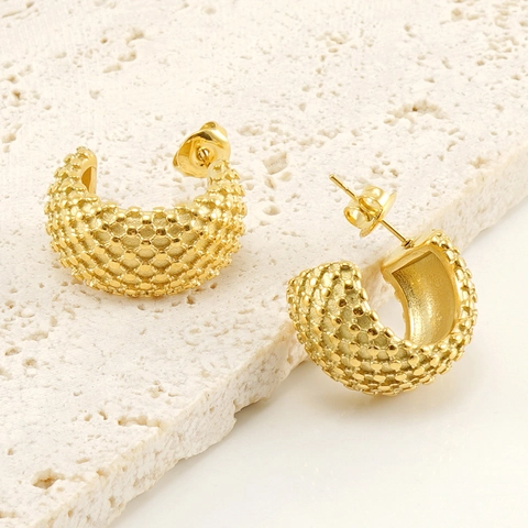 Boucles D'oreilles Créoles En Forme De C Acier Inoxydable Plaqué Or 18K Rétro Points Texturé Géométrique Pour Femmes