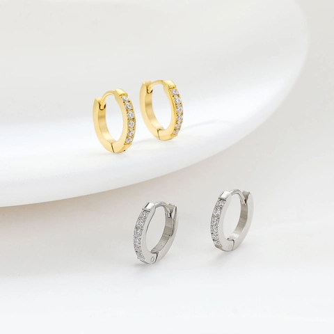 Edelstahl Huggie Creolen Mit Einreihiger Zirkonia Einlage Minimalistischer Modeschmuck Für Damen