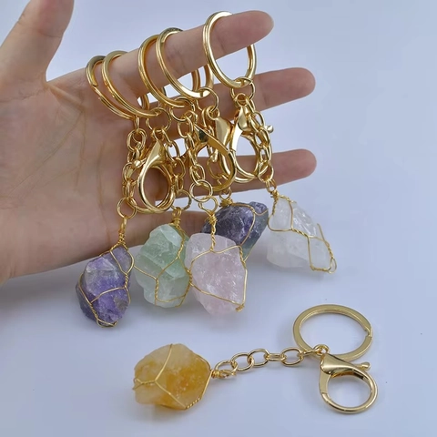 Llavero De Cristal Natural Hecho A Mano Envuelto En Alambre Dorado Piedra Irregular Amuleto De Bolsa
