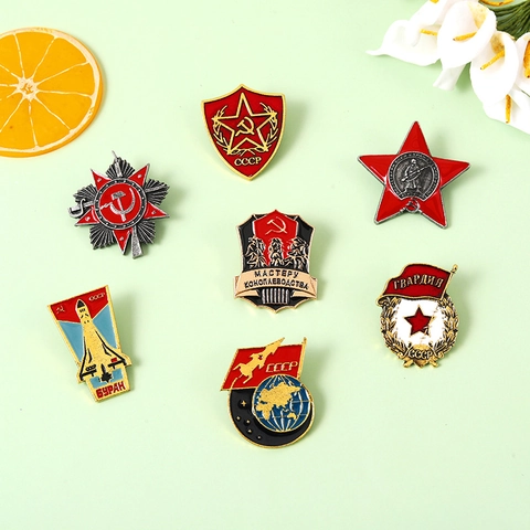 Vintage Soviet USSR Style Metal Enamel Badge Brooch Retro CCCP Red Star Hammer Sickle Pin Military Space Shuttle Jewelry For Unisex